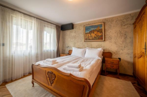 Iatrus Guest Apartment & Sauna